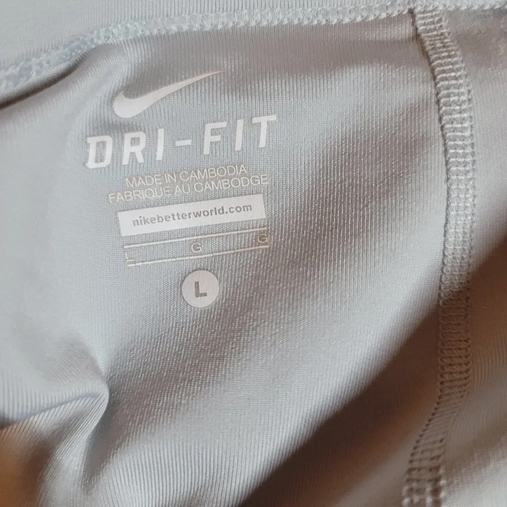 Nike Dry Fit Purple & Grey Running Skort in Size Large - Picture 5 of 8